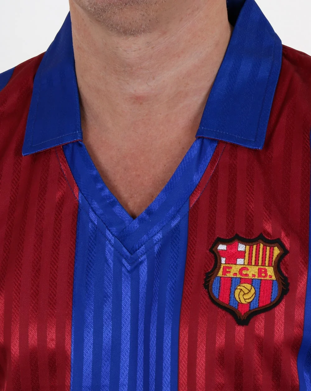 80s Casual Classics Barcelona 1992 Retro Football Shirt Red Blue - Image 2