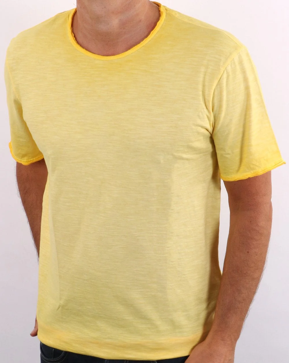 Benetton T-shirt Yellow - Image 3