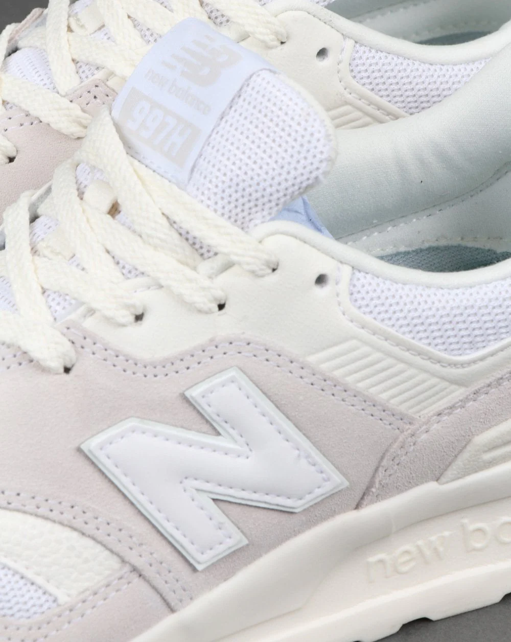 New Balance 997 Trainers White - Image 4