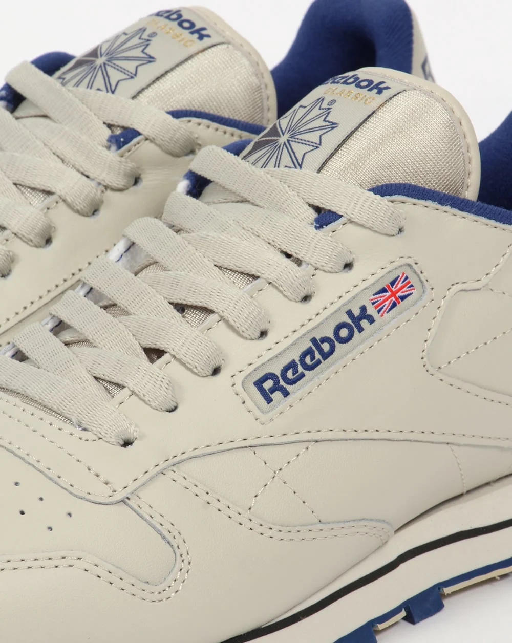 Reebok Classic Leather Trainers Ecru/Navy - Image 4
