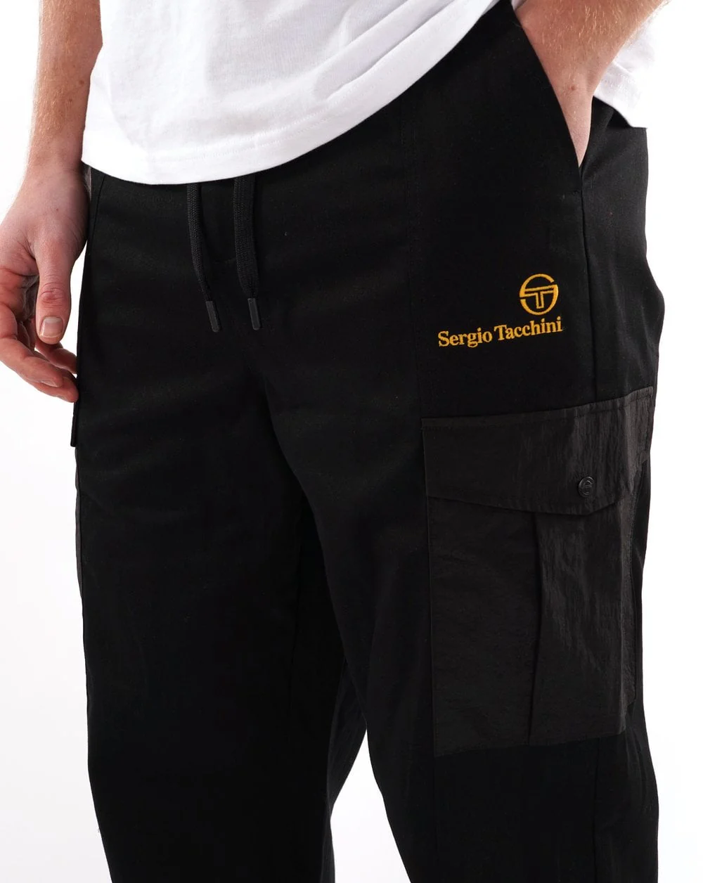 Sergio Tacchini Demonte Cargo Pants Black - Image 2